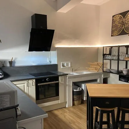 Charming Typical Townhouse, 3 Bedrooms Lectoure