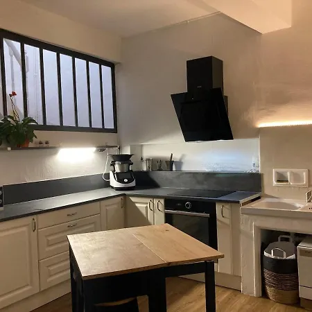 Charming Typical Townhouse, 3 Bedrooms *