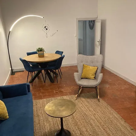 Charming Typical Townhouse, 3 Bedrooms * Lectoure